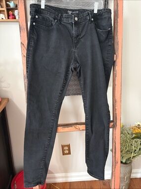 GAP Women's Skinny Jeans in Black Wash